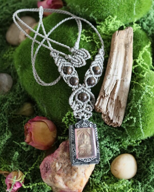 Collier Bouddha "Sibrons" - pierre sacrée & perles de bronzite