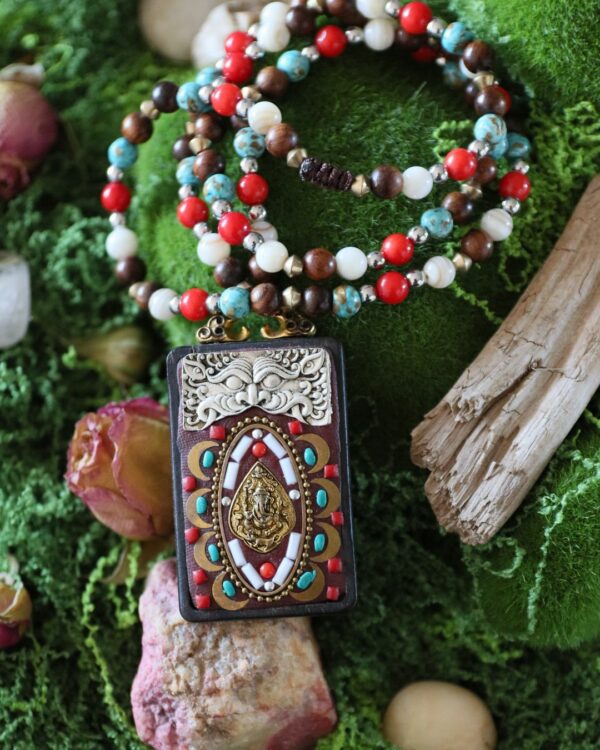 Collier mâlâ Ganesh • Bois sacré & pierres protectrices – Image 2