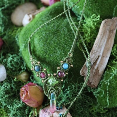 Collier elfique "Nangfa" - Quartz arc-en-ciel et pierres naturelles
