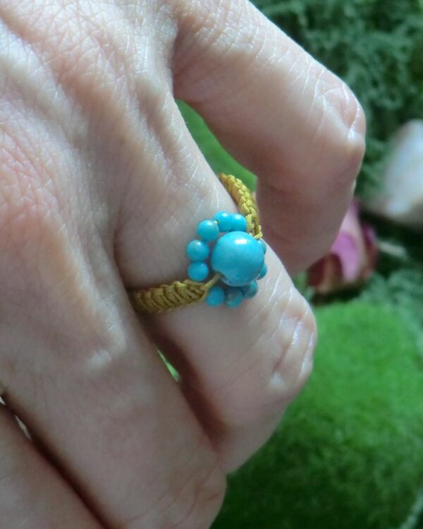 Bague en macramé doré et turquoise - "Nocmasifa" – Image 3