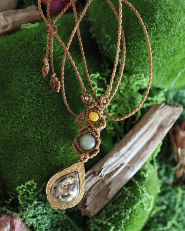 Collier pendule "Ganesha" • Nacre & labradorite