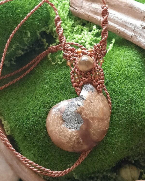 Collier "Ammon" Fossile d'ammonite et œil de tigre – Image 2