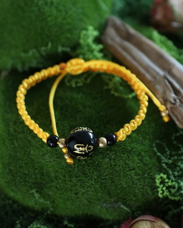 Bracelet mantra "Om" – Obsidienne et or solaire – Image 2