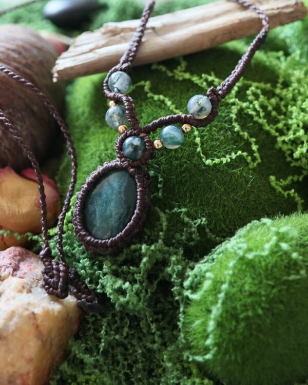 Collier en agate mousse "Li Khen"– Esprit celte et forêt elfique – Image 4
