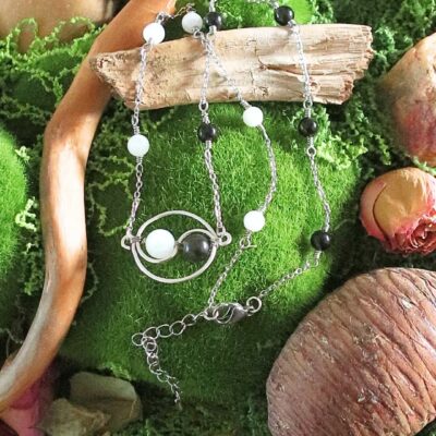 Collier pierre de lune et obsidienne "Hyn Hyang"